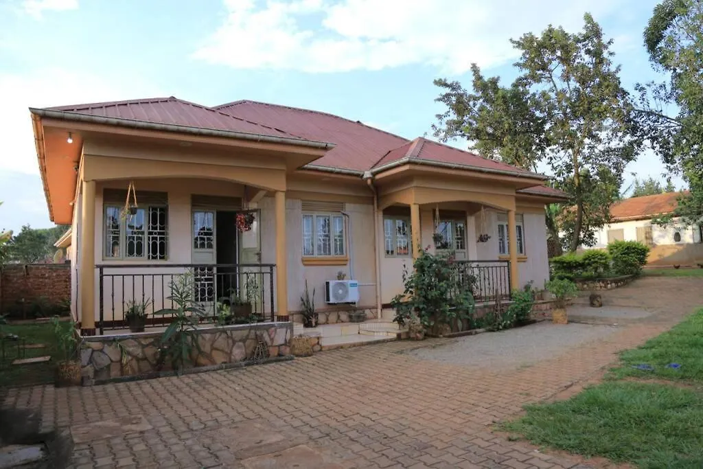 Ssenge Airbnb 0*, Kampala Uganda